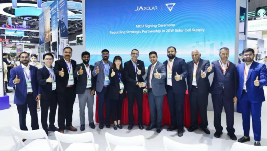 SNEC 2025: 30 Firms Seal Over 10GW in Blockbuster Deals
